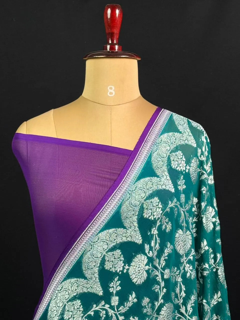 Elegant Pure Khaddi Georgette Pipping Saree with Subtle Shine