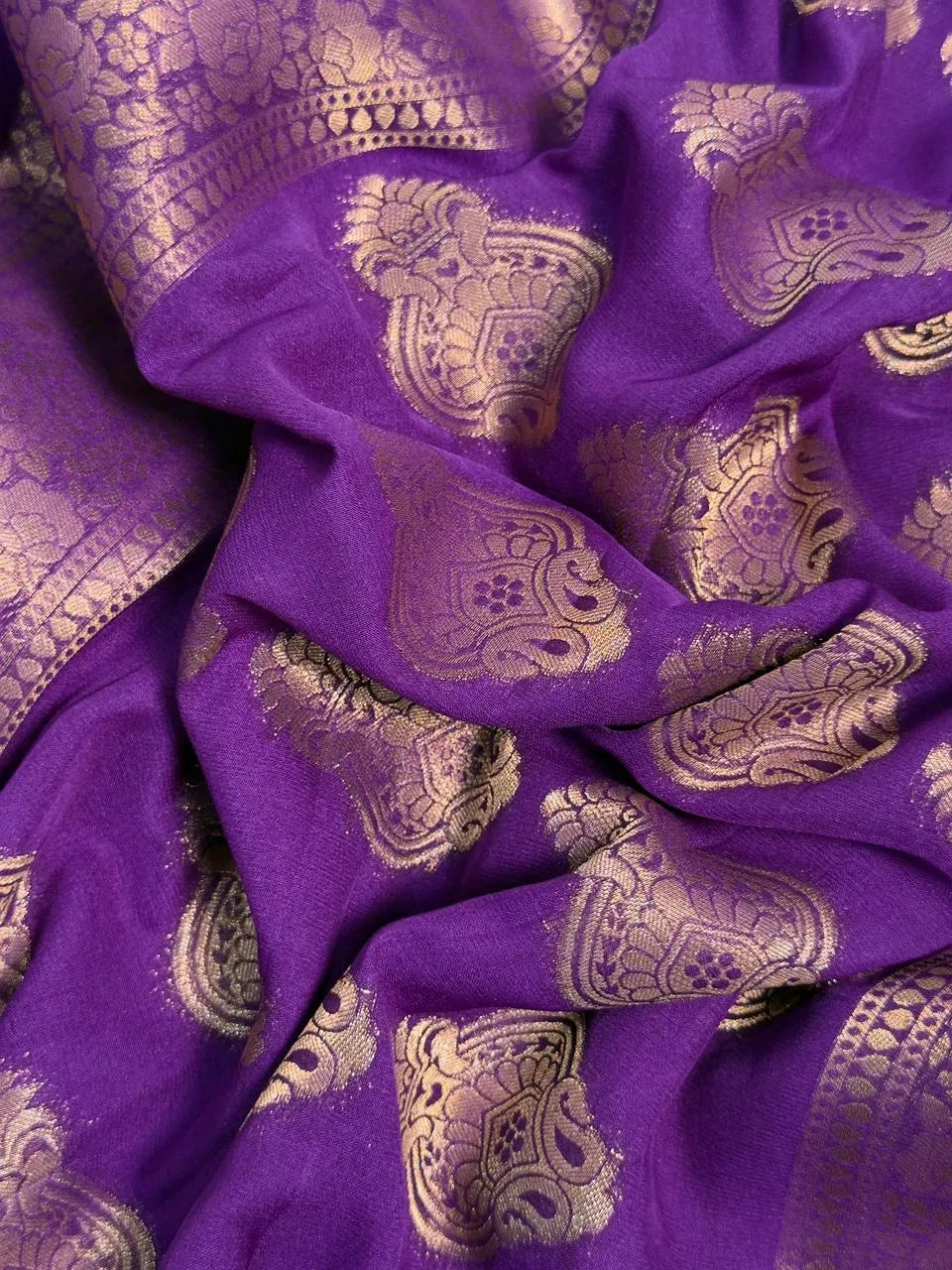 Urban Queen Viscose Silk Saree for Elegant Evenings