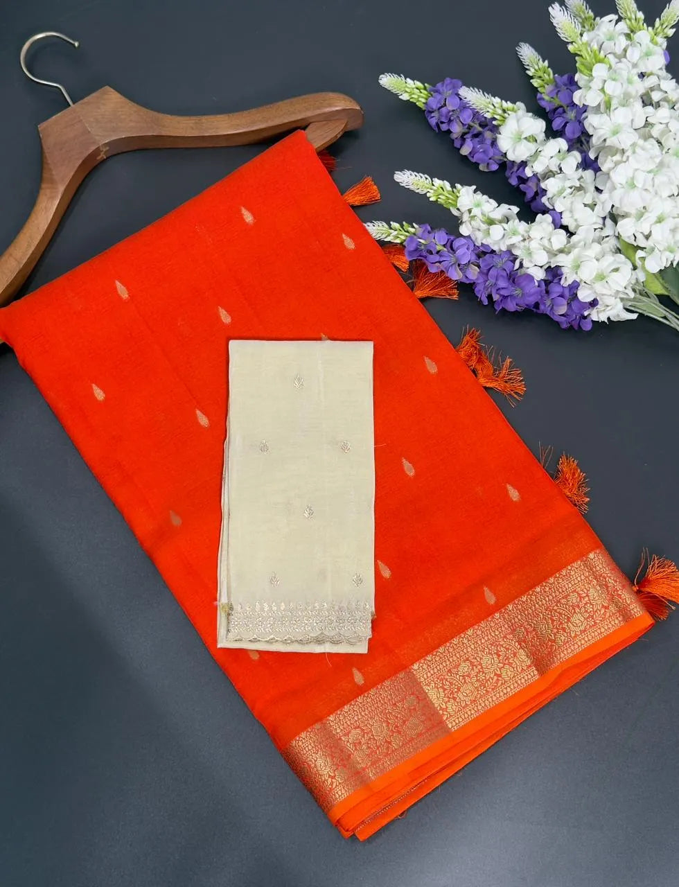 Urban Queen Viscose Silk Saree for Elegant Evenings