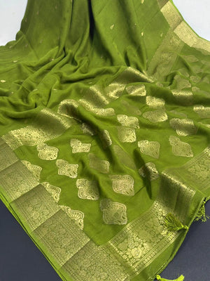 Urban Queen Viscose Silk Saree for Elegant Evenings