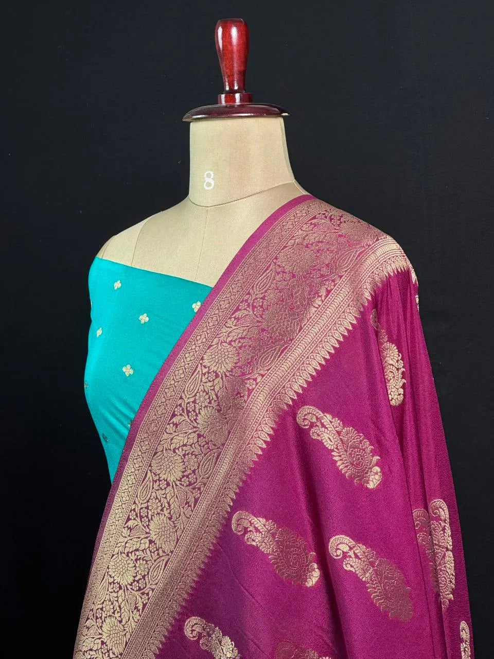 Sunehri Zari Banarasi Georgette Saree