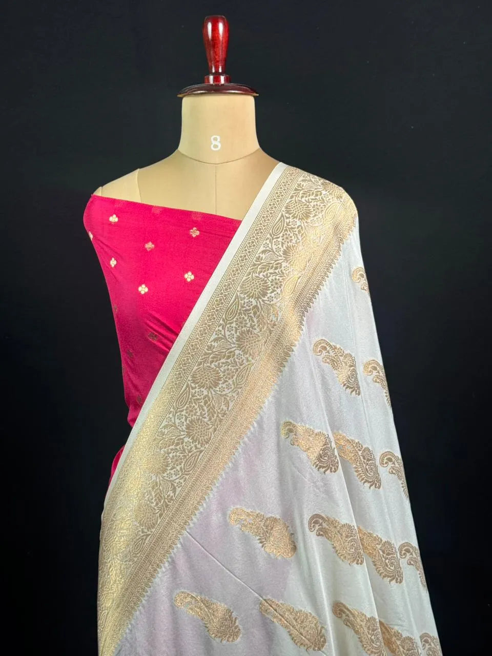 Sunehri Zari Banarasi Georgette Saree 