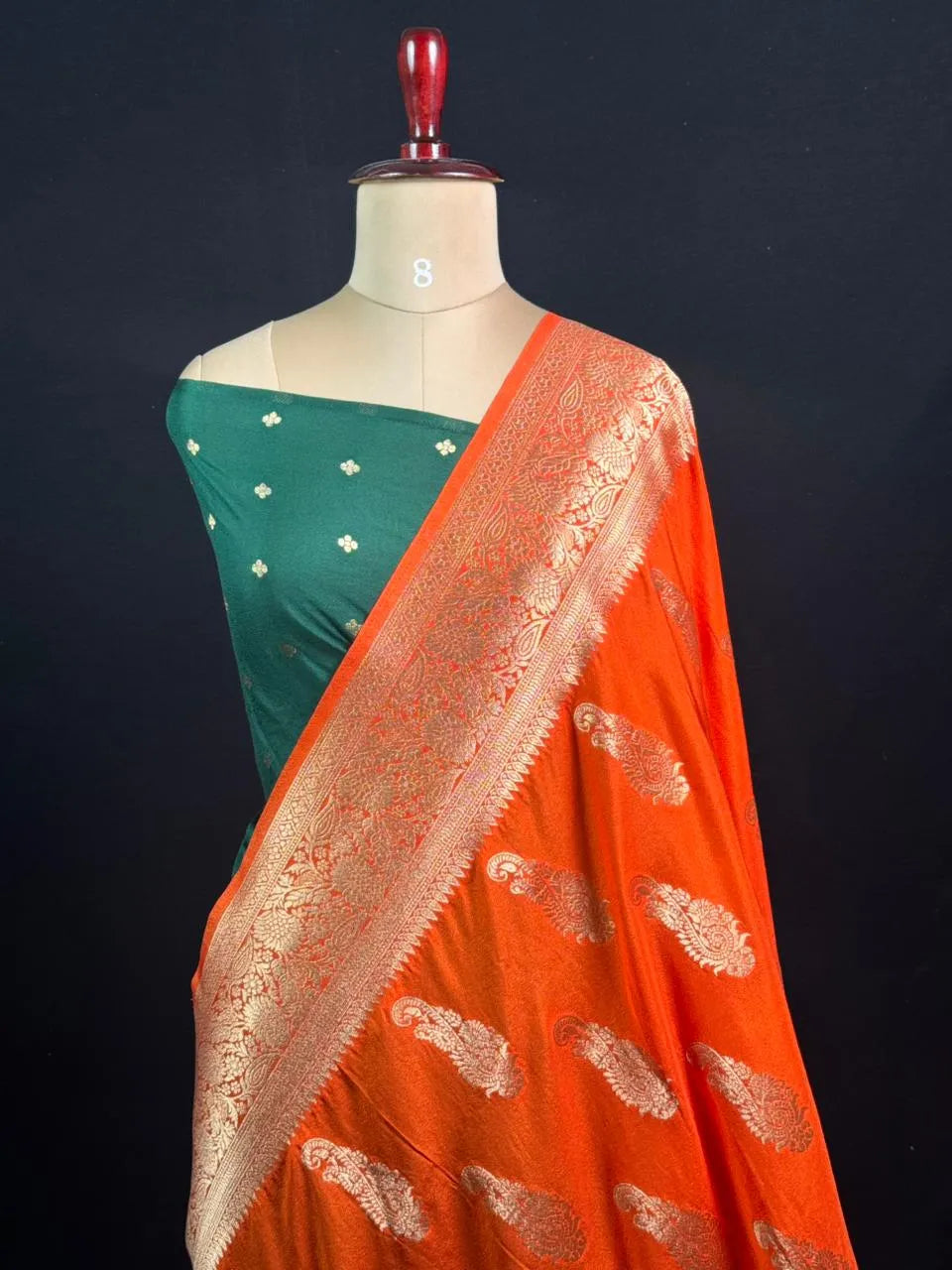 Sunehri Zari Banarasi Georgette Saree 