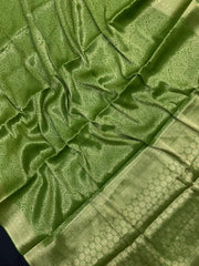 Parrot Green