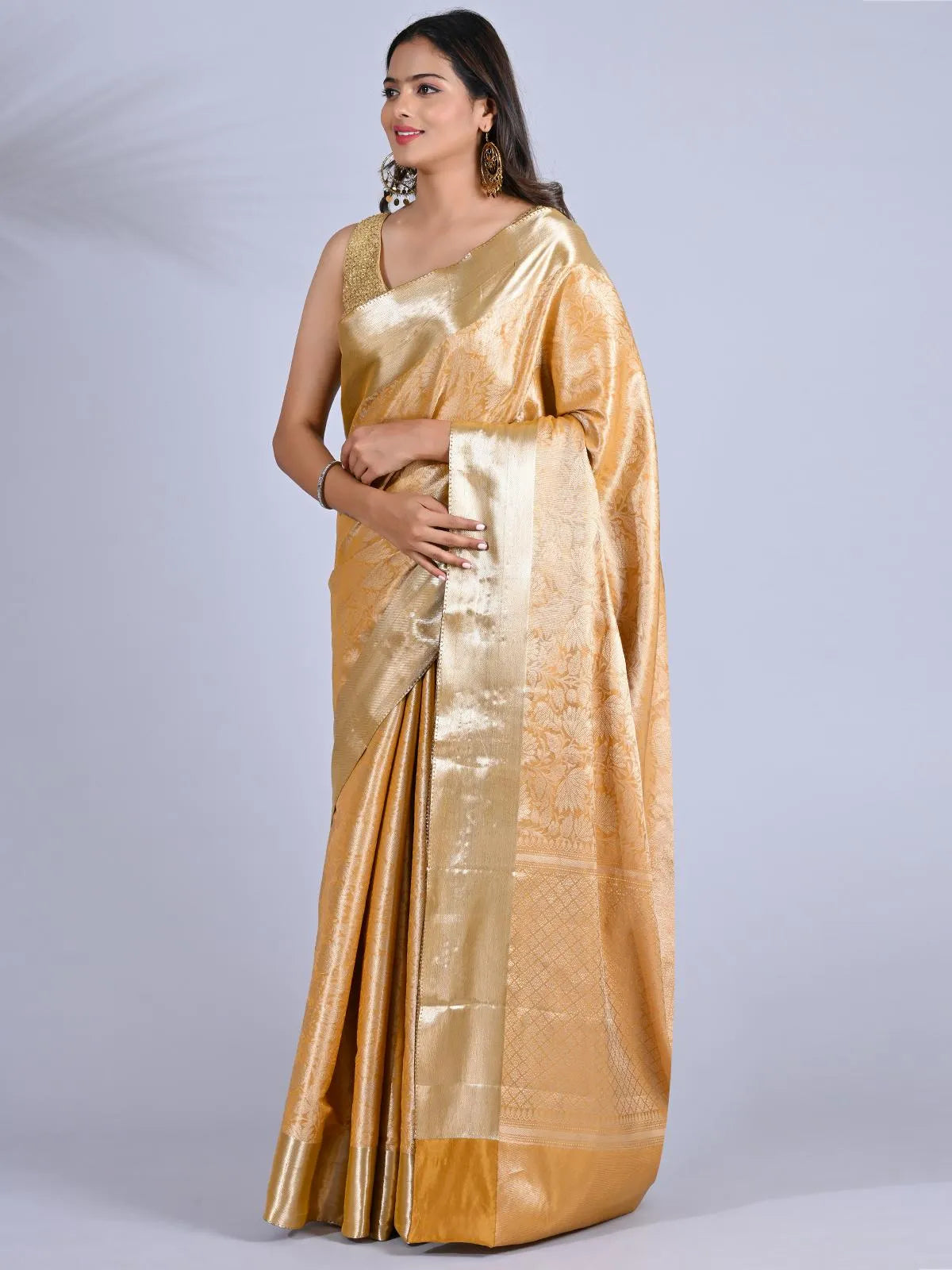 Everyday Shine – Lightweight Semi Silk Saree with Subtle Sophistication