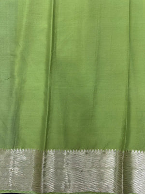 Luxe Drapes: Semi Mysore Crepe Silk Saree for Timeless Elegance (Rz Khaddi Jeorjet)