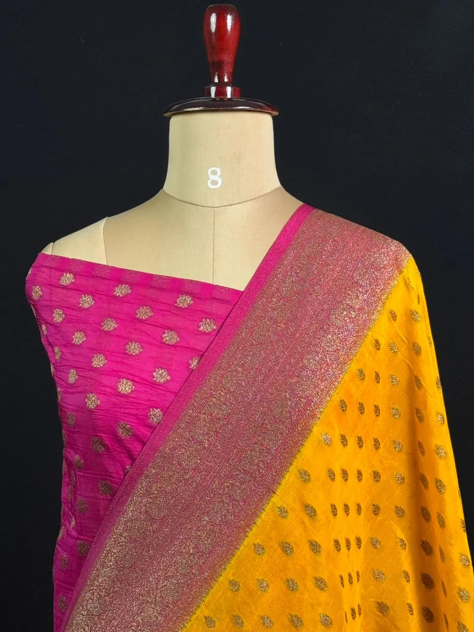 Fashionable 3D Textured Georgette Saree