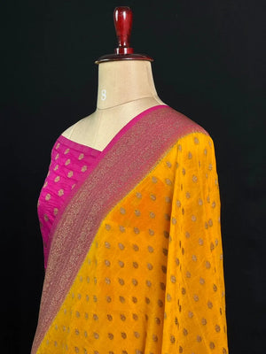 Fashionable 3D Textured Georgette Saree
