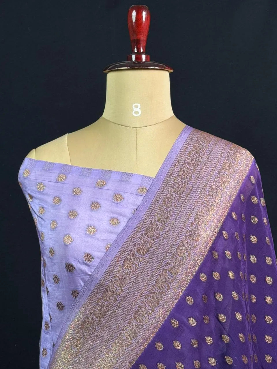 Fashionable 3D Textured Georgette Saree