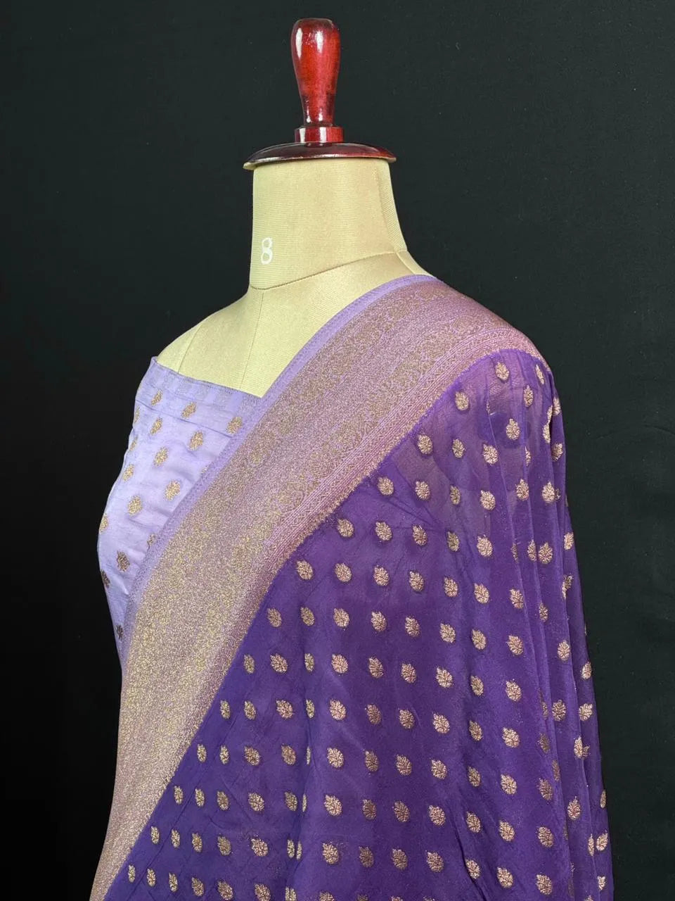 Fashionable 3D Textured Georgette Saree
