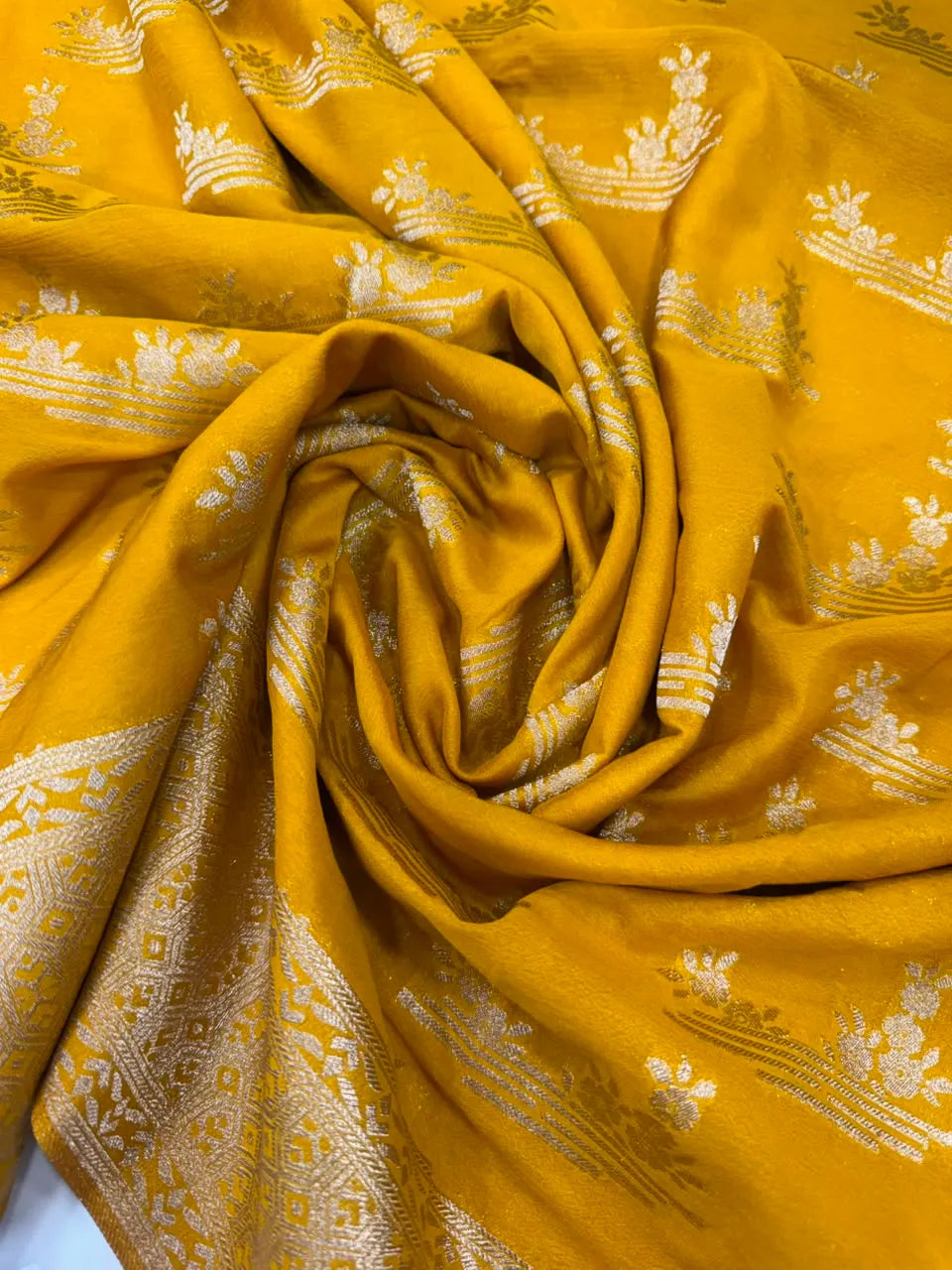 Elegant Semi Georgette Silk Saree with Rich Woven Border