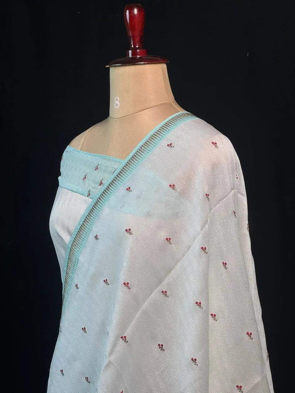 Classic Tussar Silk Saree – Elegant Indian Attire (Snow Net)