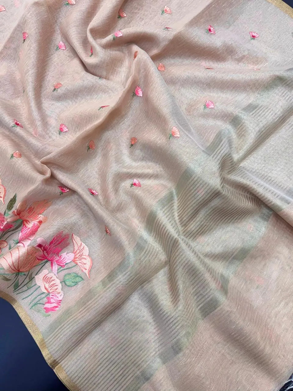 Graceful Semi Tissue Organza Saree for Party & Occasion Wear