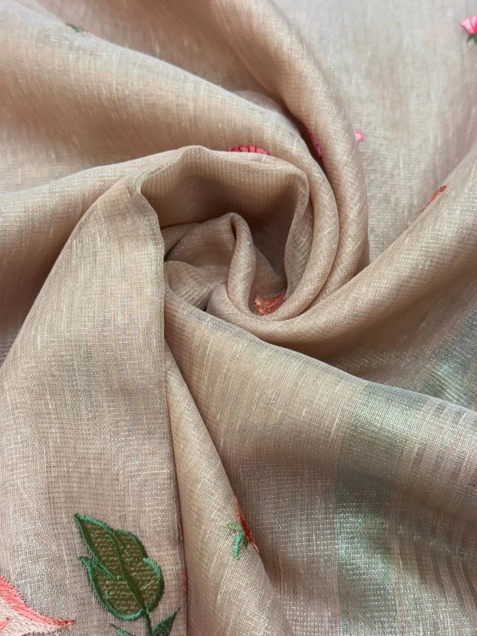 Graceful Semi Tissue Organza Saree for Party & Occasion Wear