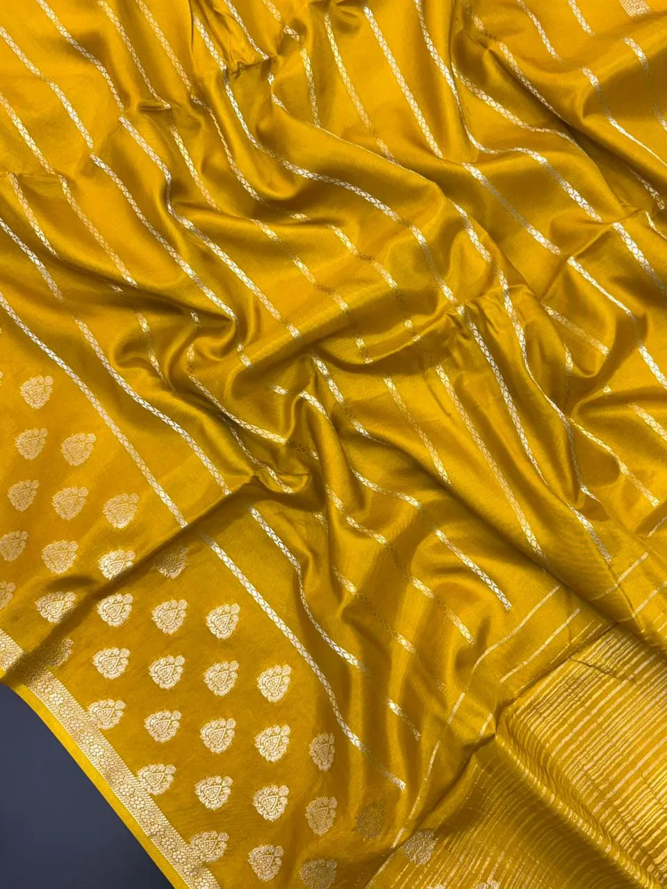 Contemporary Classic Viscose Silk Saree-(SS Alia Zarkan)