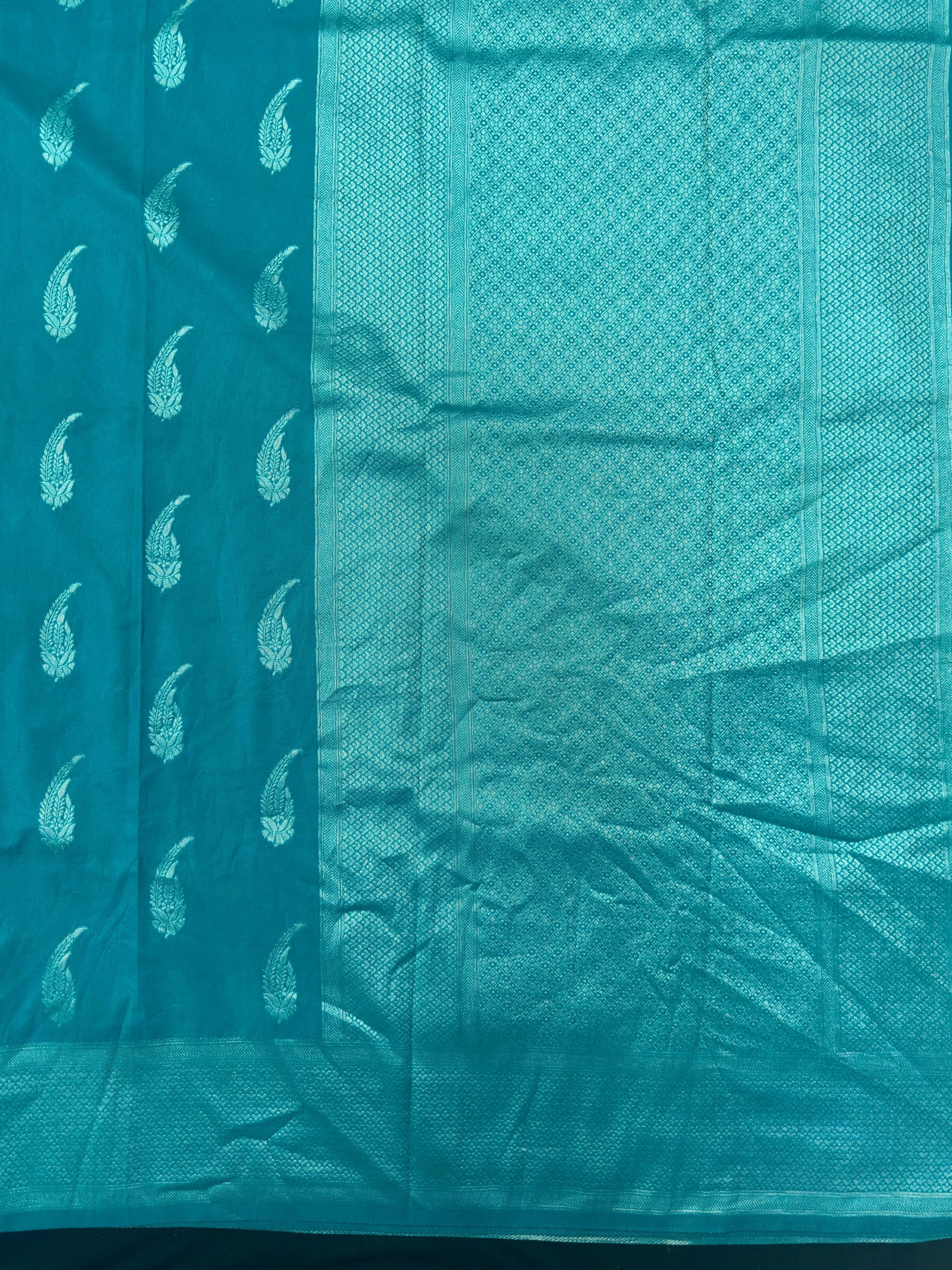 Women's Semi Banarasi Silk Saree with Intricate Zari Work – Traditional Festive Wear