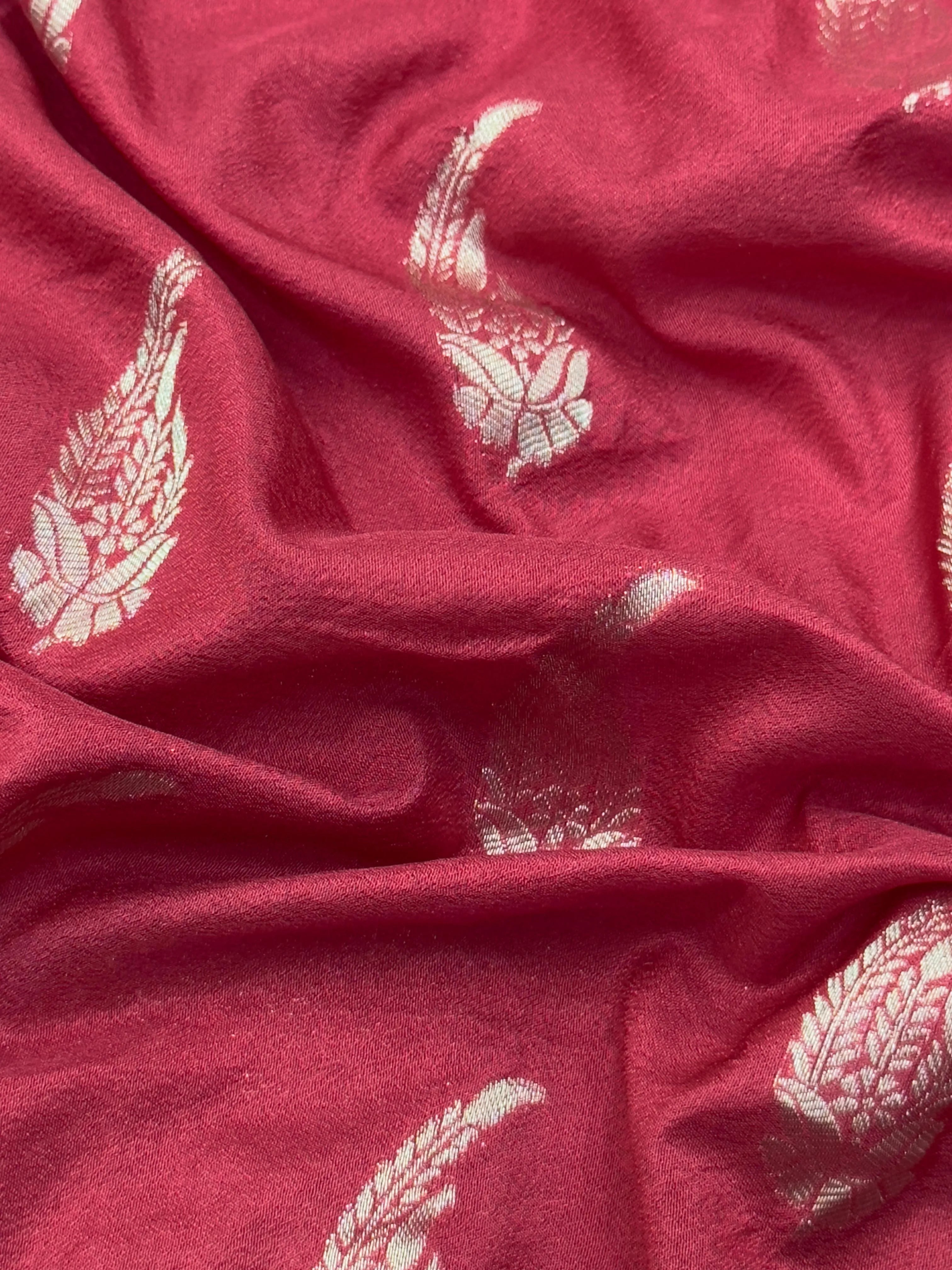 Women's Semi Banarasi Silk Saree with Intricate Zari Work – Traditional Festive Wear
