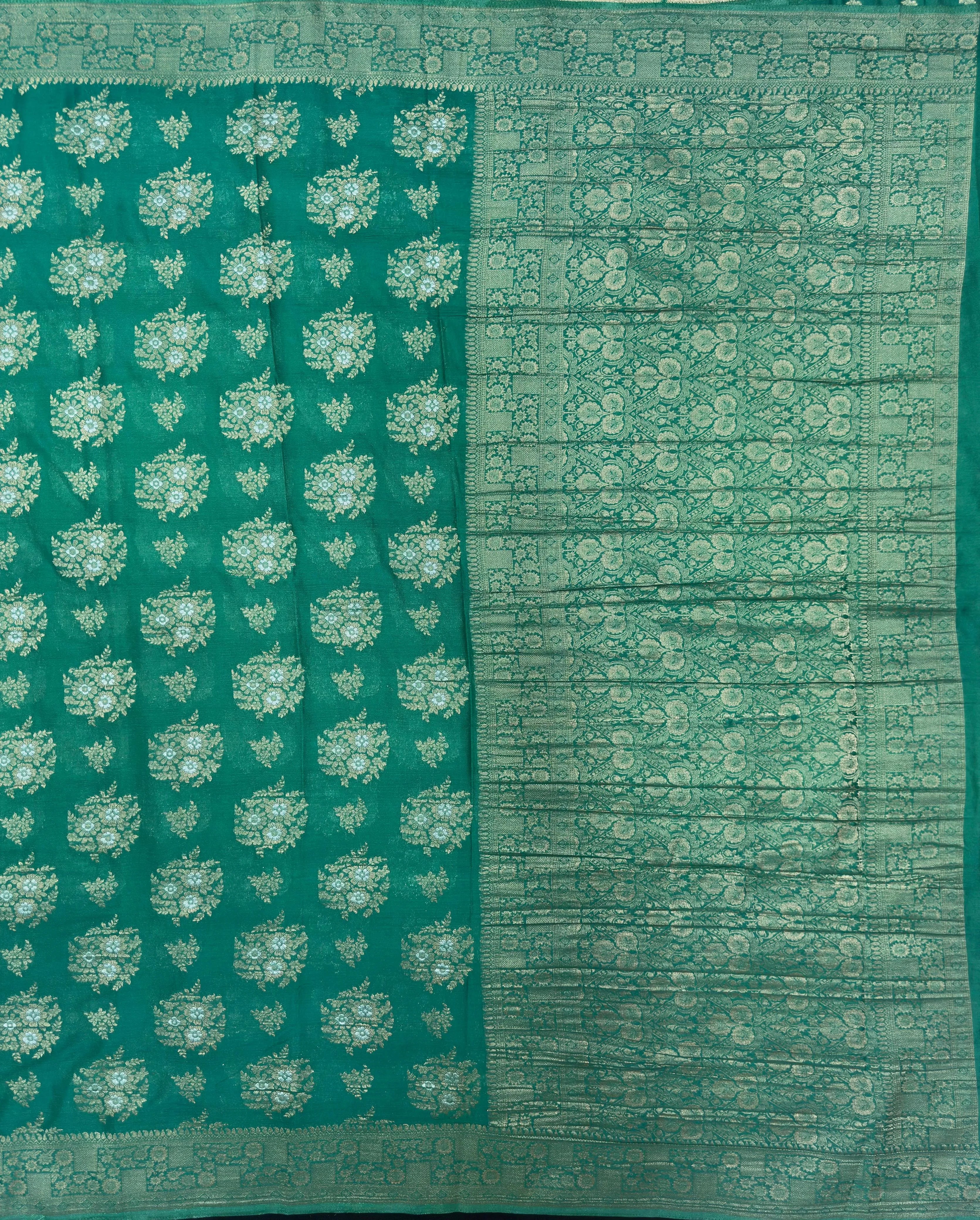 Semi Georgette Saree – Comfortable & Fashionable (Silver Meena)