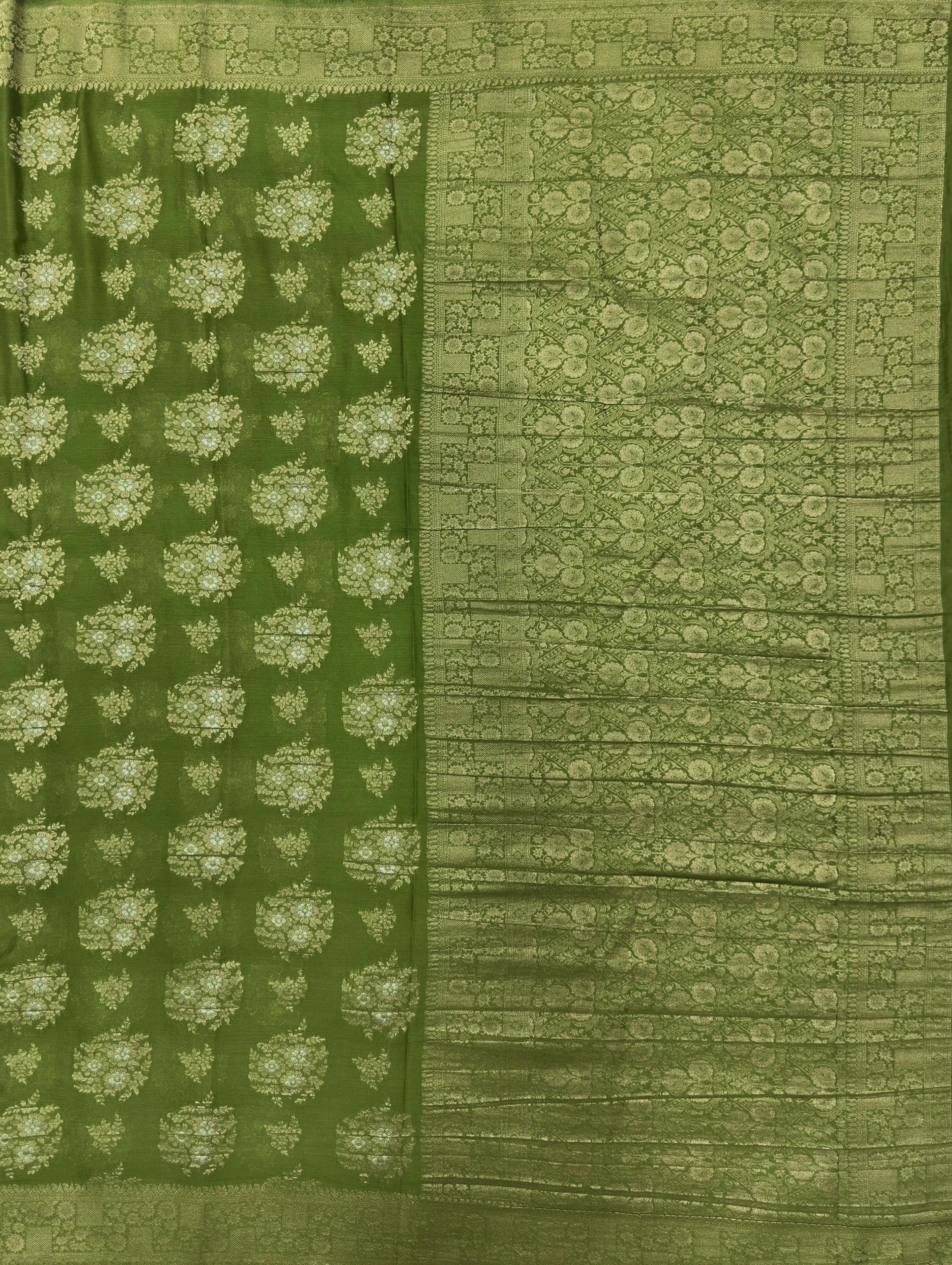 Semi Georgette Saree – Comfortable & Fashionable (Silver Meena) 