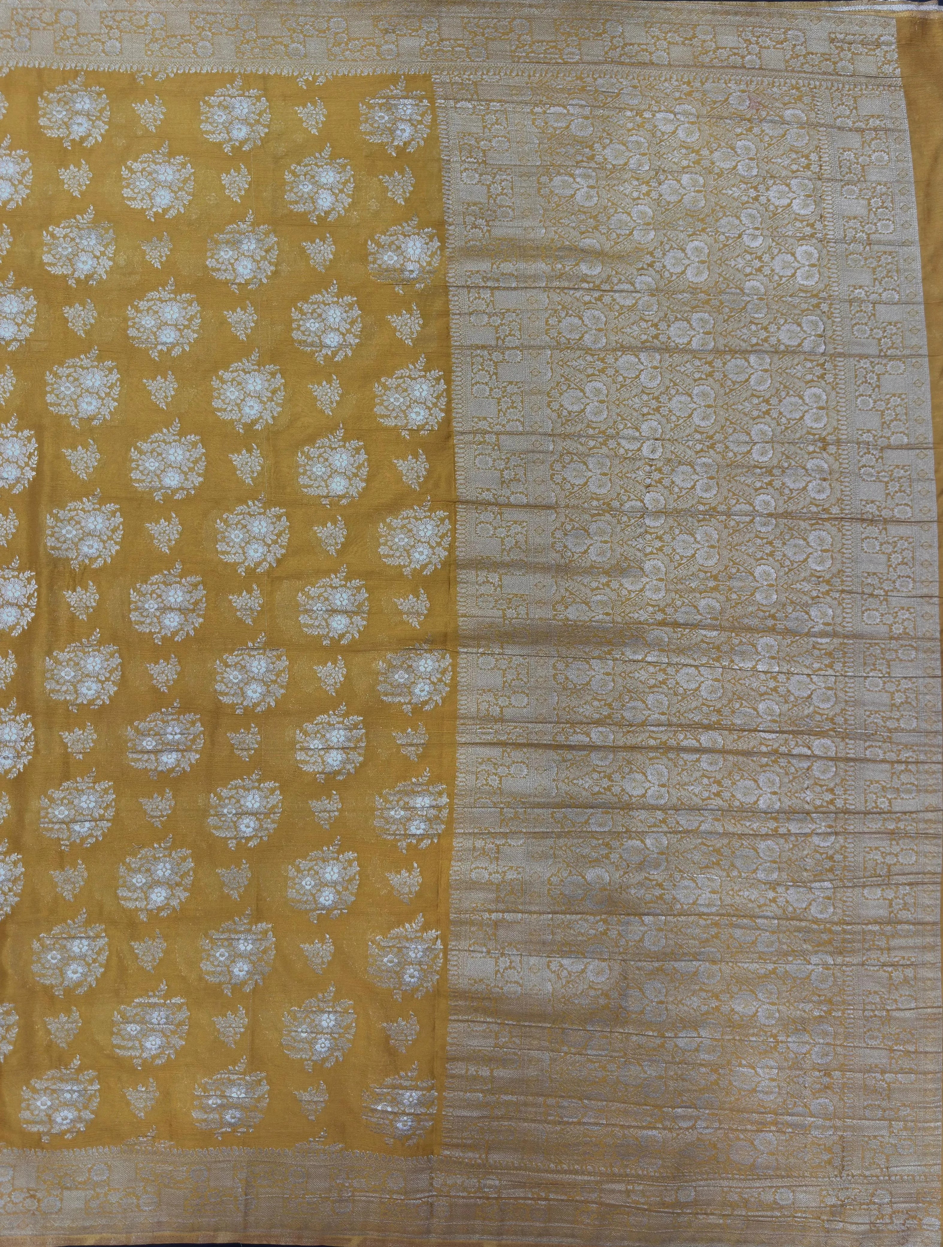 Semi Georgette Saree – Comfortable & Fashionable (Silver Meena) 
