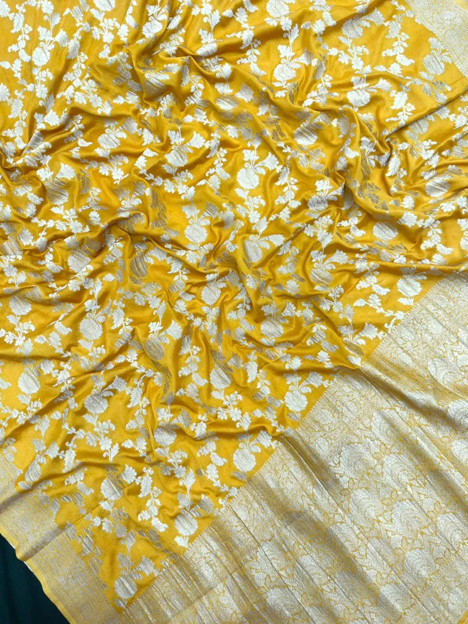Designer Georgette Saree – A Touch of Modern Grace-Simran Jaal 
