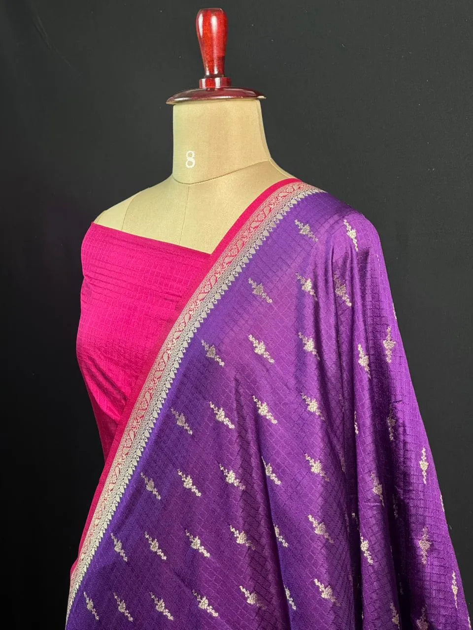 Premium Raw Kota Chex Silk Saree – Lightweight & Stylish