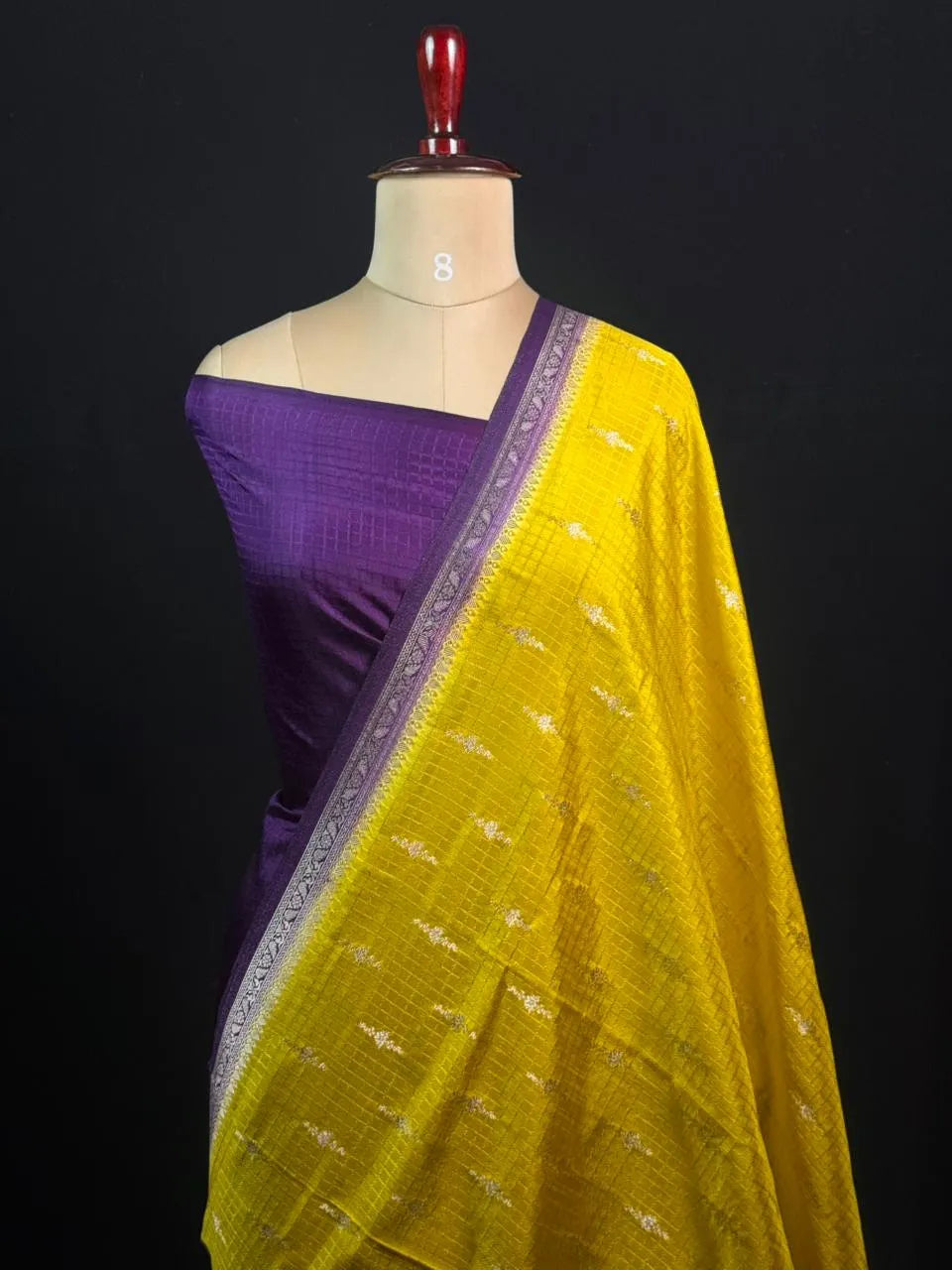 Premium Raw Kota Chex Silk Saree – Lightweight & Stylish