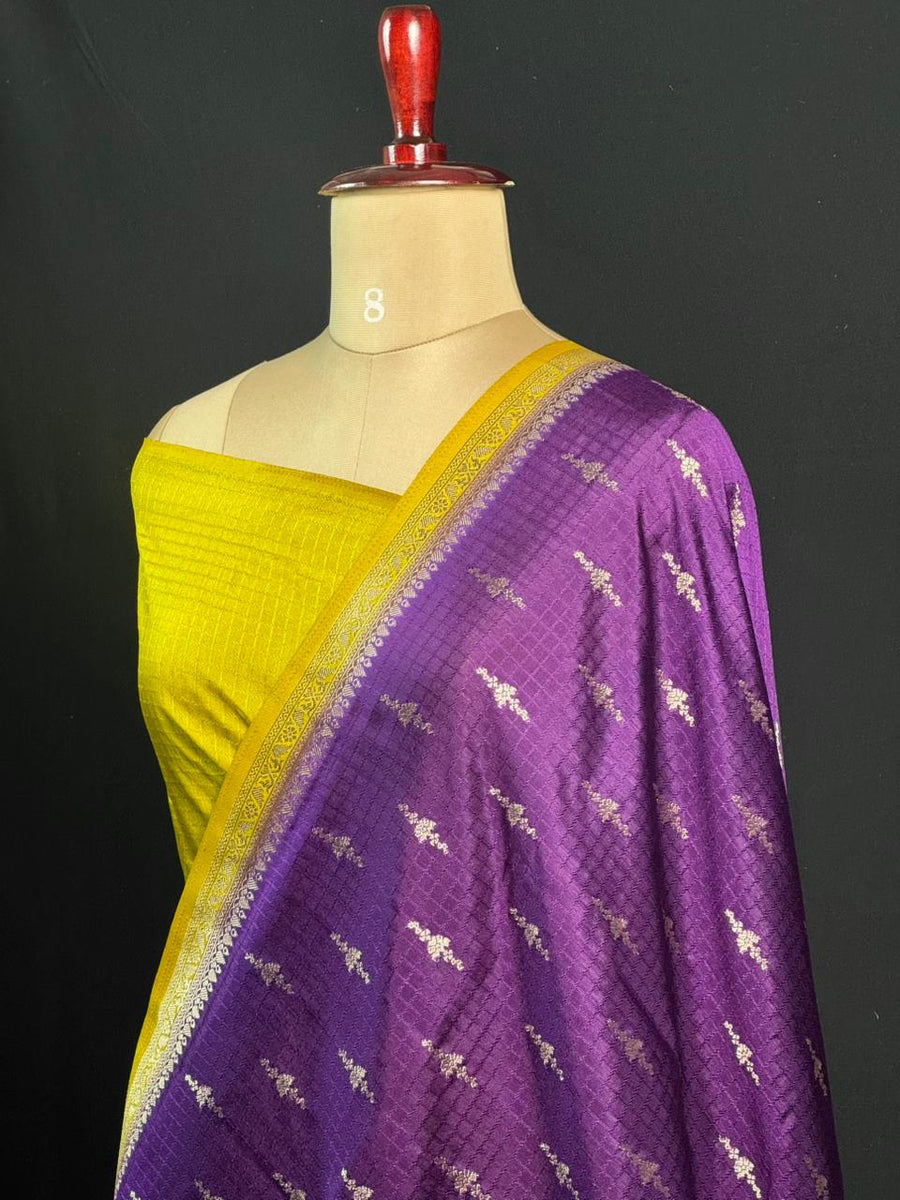 Premium Raw Kota Chex Silk Saree – Lightweight & Stylish