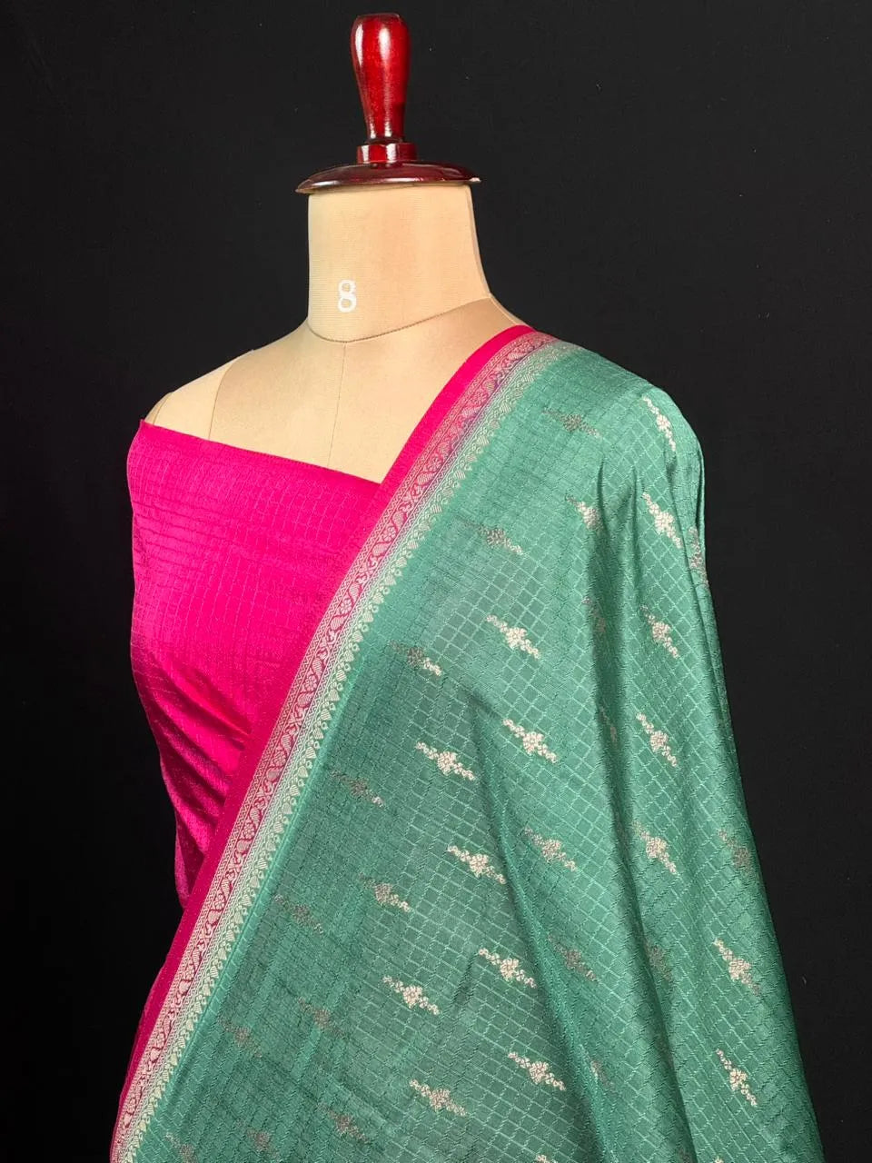 Premium Raw Kota Chex Silk Saree – Lightweight & Stylish