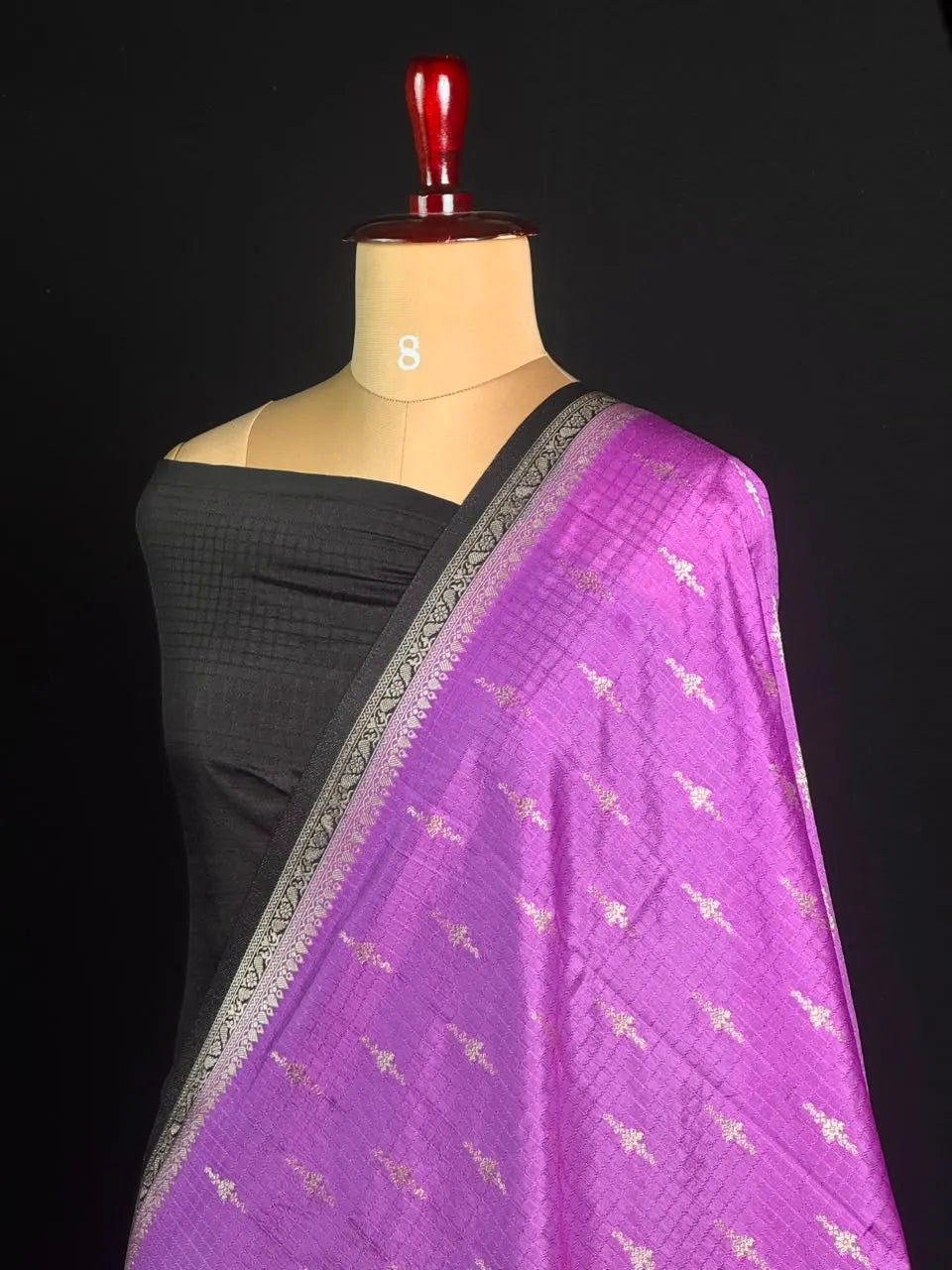 Premium Raw Kota Chex Silk Saree – Lightweight & Stylish