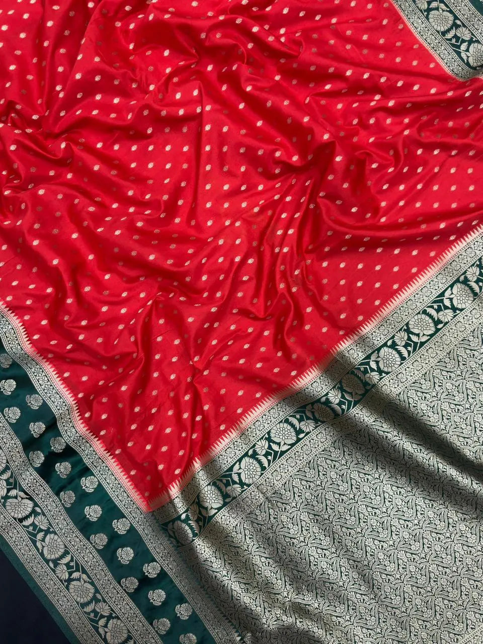 Soft Raw Silk Saree with Natural Texture and Gloss(Tiago)