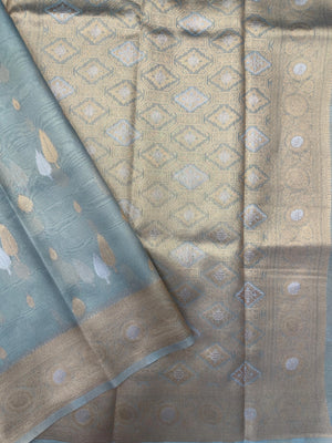 Tissue silk saree with shimmer finish – modern ethnic fashion