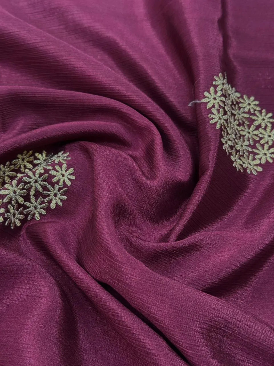 Classic Chiffon Saree – Soft, Flowing & Stylish (Yashoda)