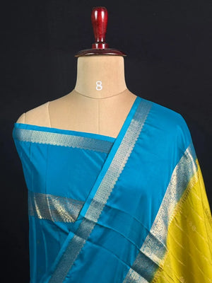Stunning chex woven pattern 