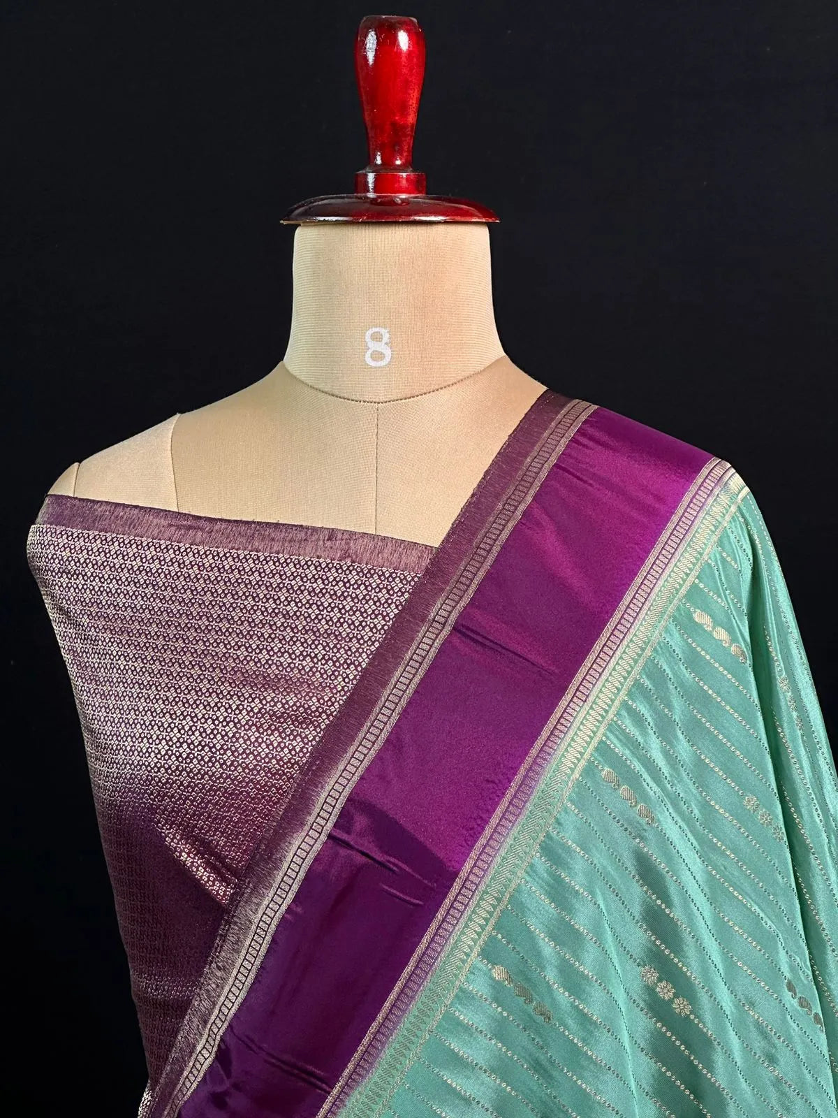 Stunning chex woven pattern