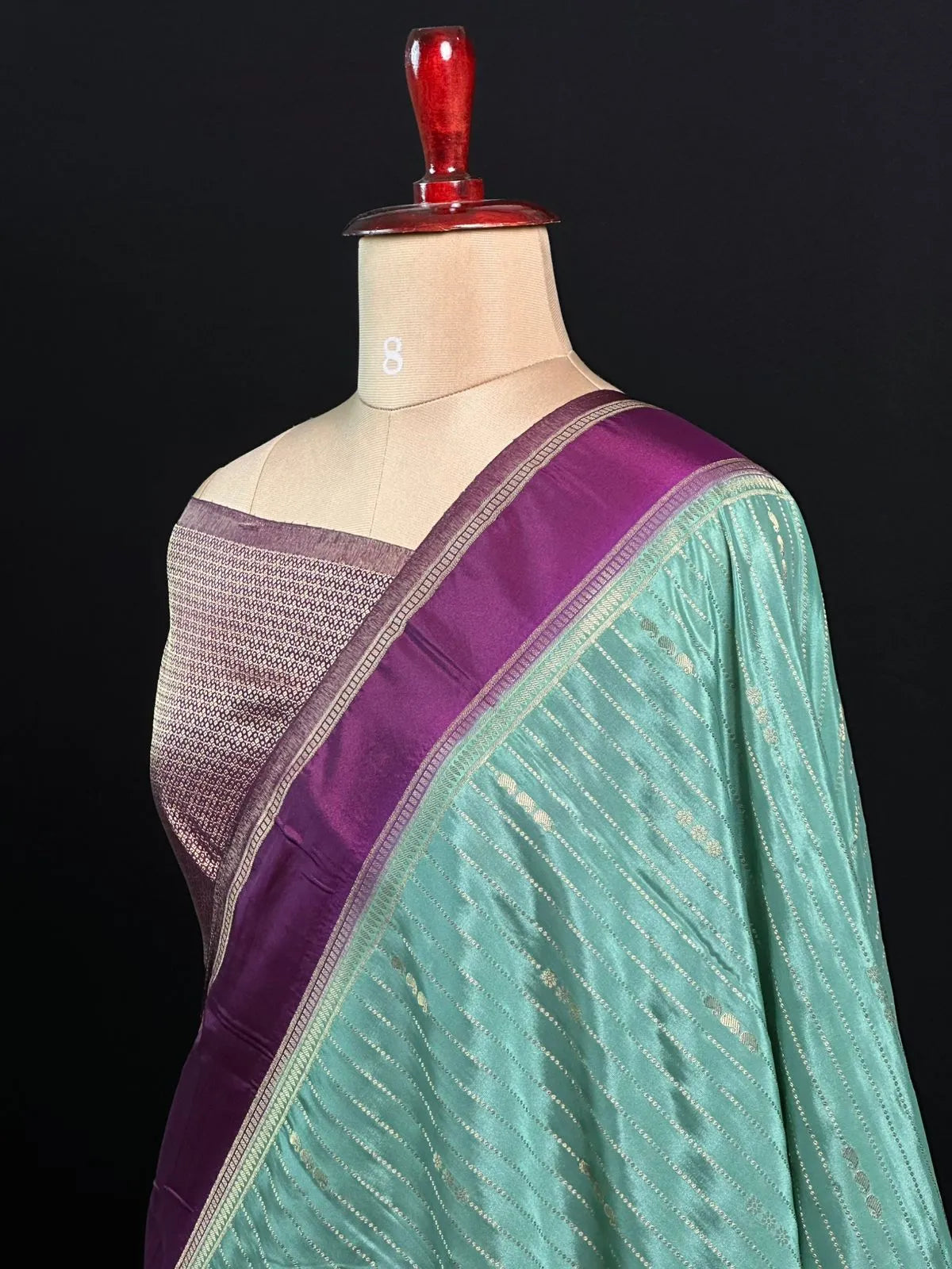 Stunning chex woven pattern