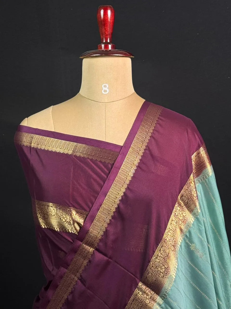 Stunning chex woven pattern 