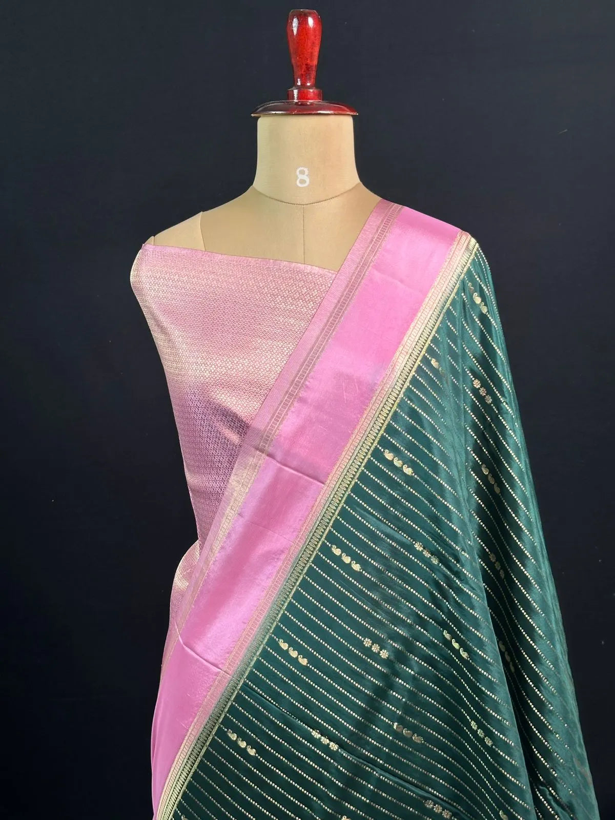 Stunning chex woven pattern