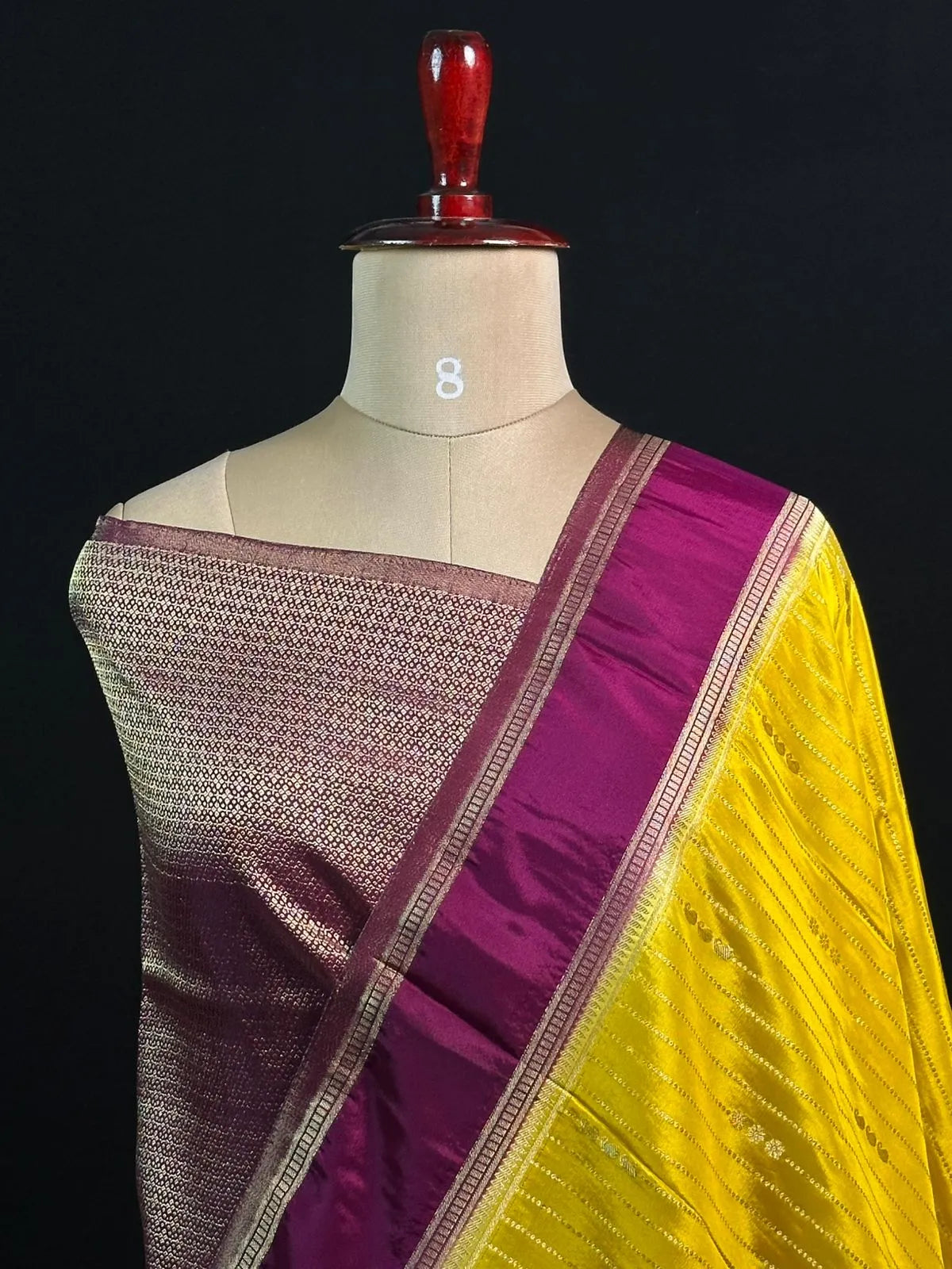 Stunning chex woven pattern