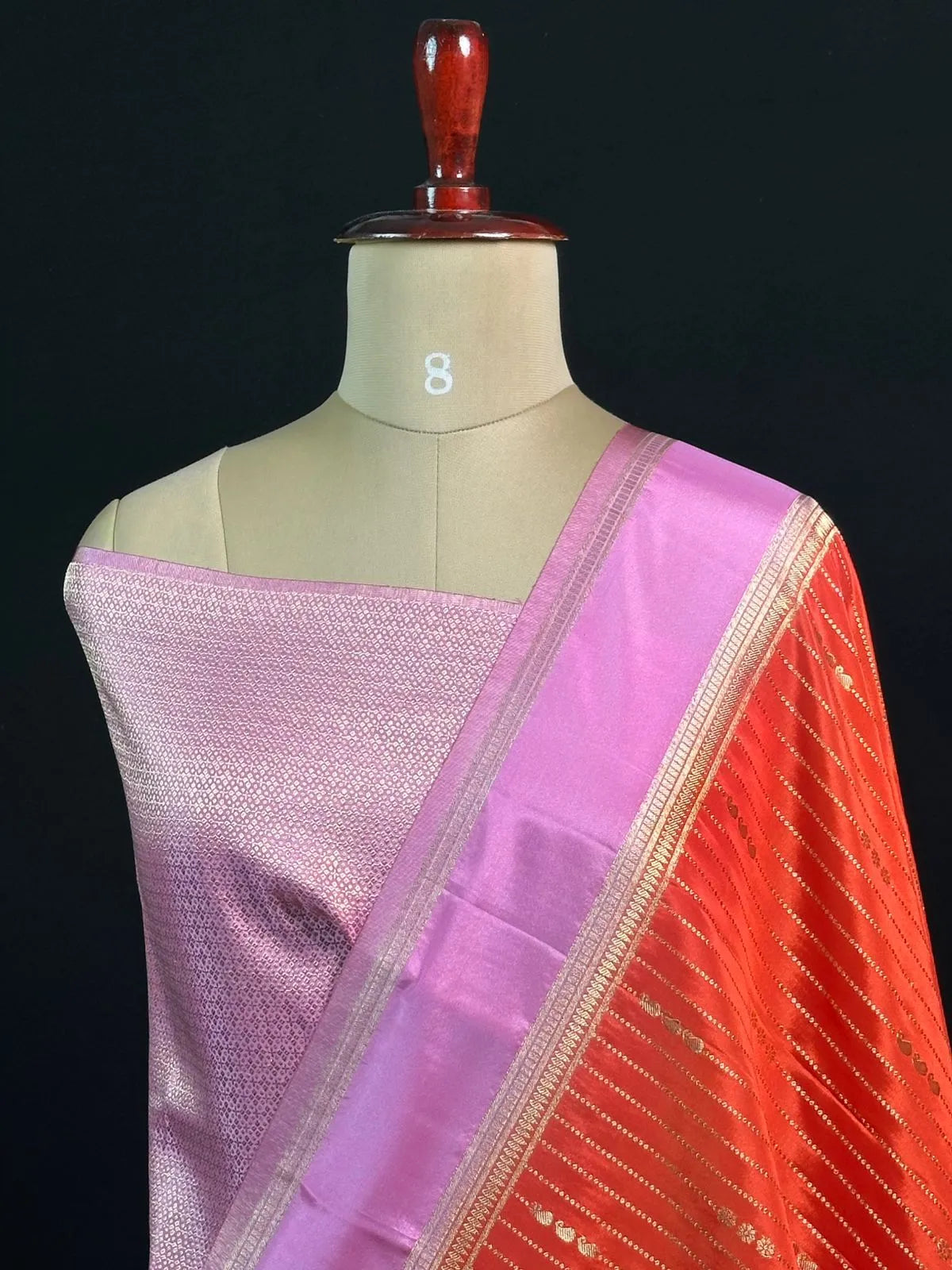 Stunning chex woven pattern 
