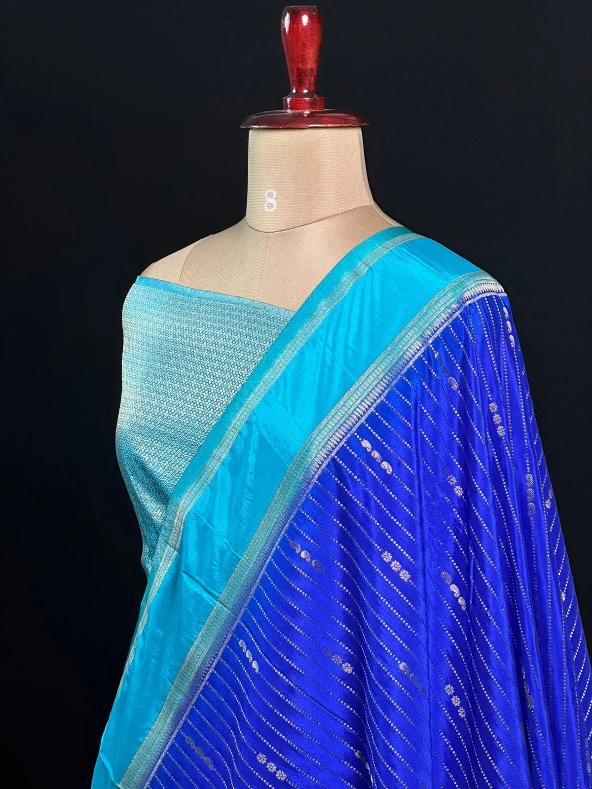 Stunning chex woven pattern 