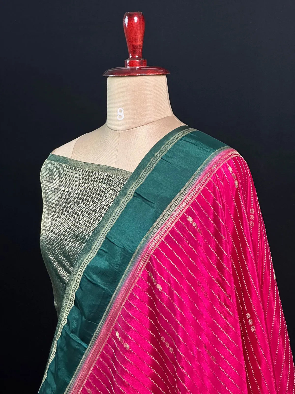 Stunning chex woven pattern 