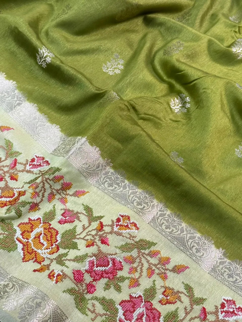 Pure Viscose Zari Silk Saree Floral