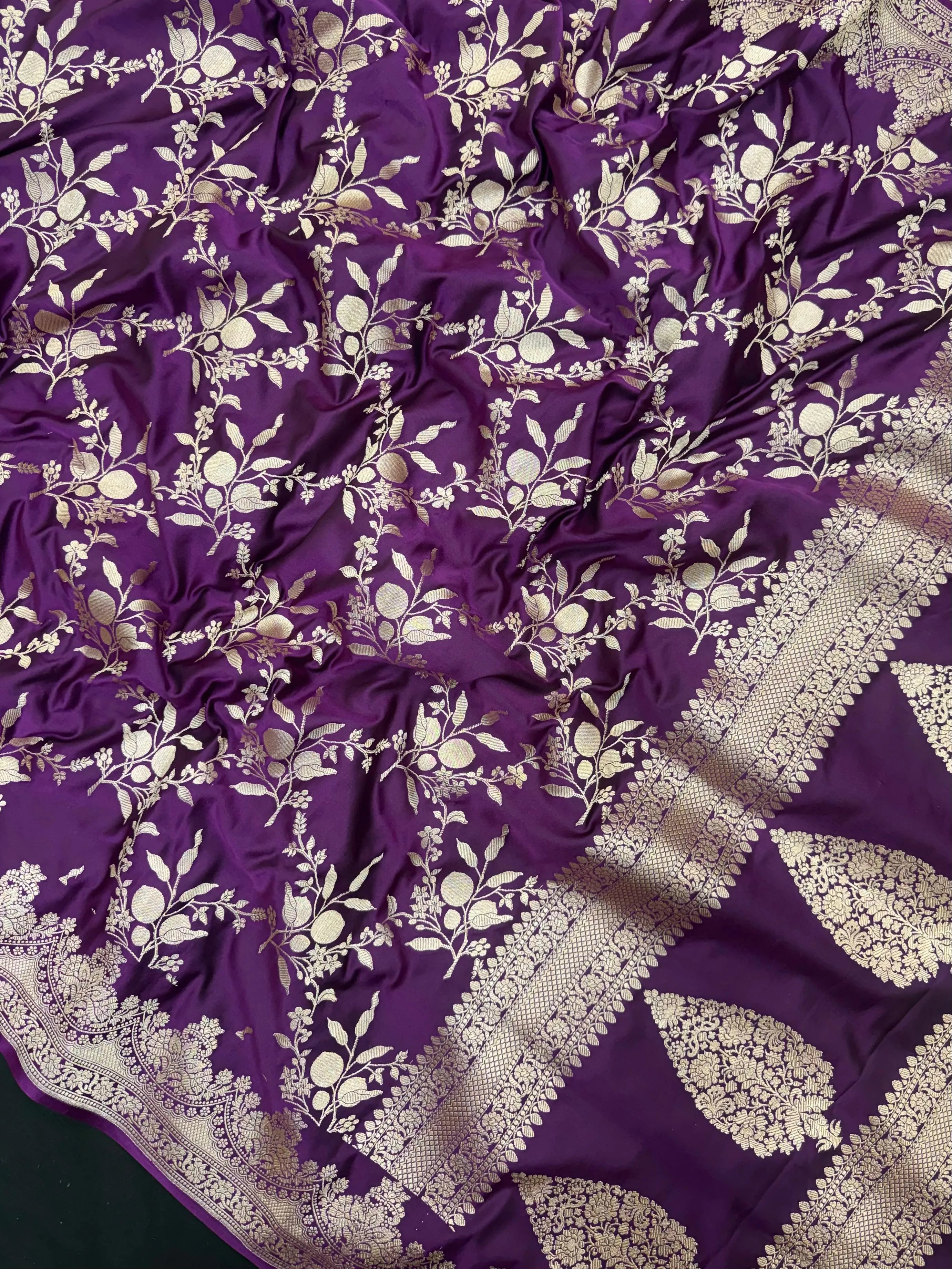 Traditional Semi Banarasi Kataan Silk Saree for Timeless Beauty (Venice Kataan)