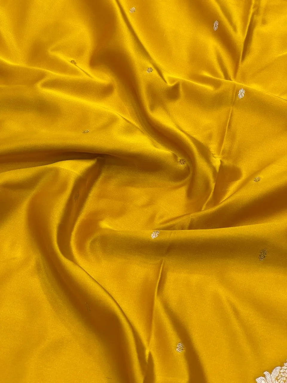 Venice Kataan Silk Elegance