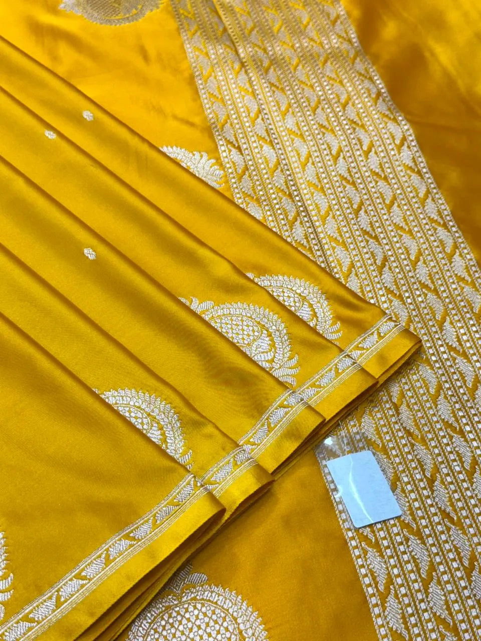 Venice Kataan Silk Elegance