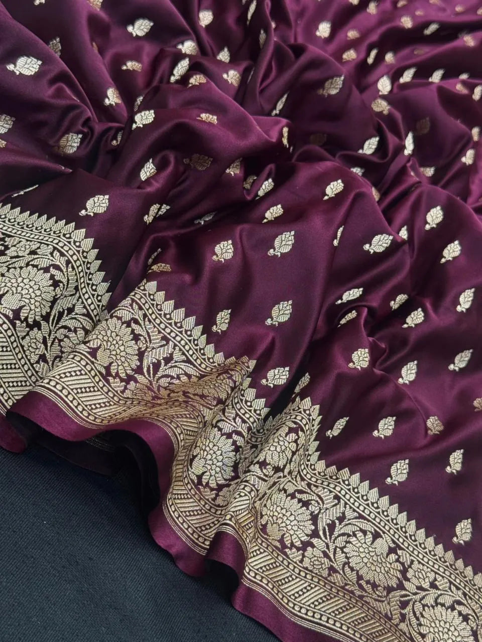 Traditional Semi Banarasi Kataan Silk Saree for Timeless Beauty (Venice Kataan) 