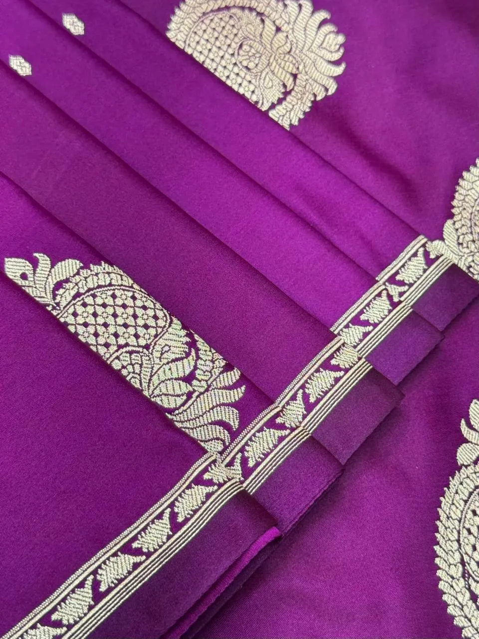 Venice Kataan Silk Elegance