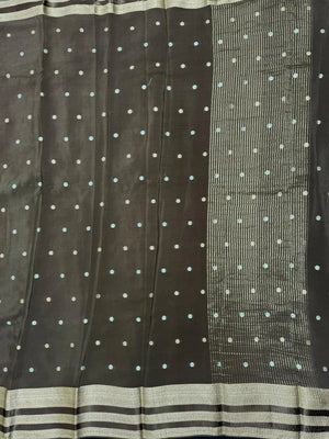 Semi Chiffon Saree – Lightweight, Flowing Fabric