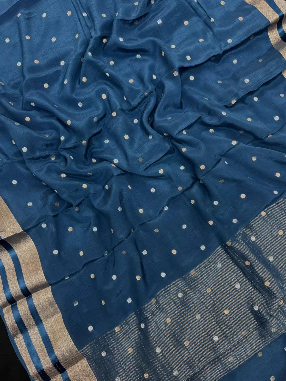 Semi Chiffon Saree – Lightweight, Flowing Fabric